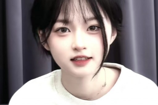 黄景瑜跨年话筒突失声现场观众拍下尴尬瞬间对比邓超引发热议