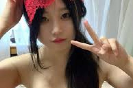 多年恋情宣告破裂网红薛小婉任权矛盾彻底爆发